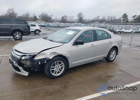 2010 Ford Fusion S from USA, damaged, VIN 3FAHP0GA5AR429932